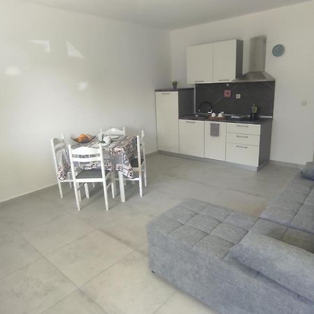 Apartment Nikolena Rovinjsko Selo Eksteriør billede